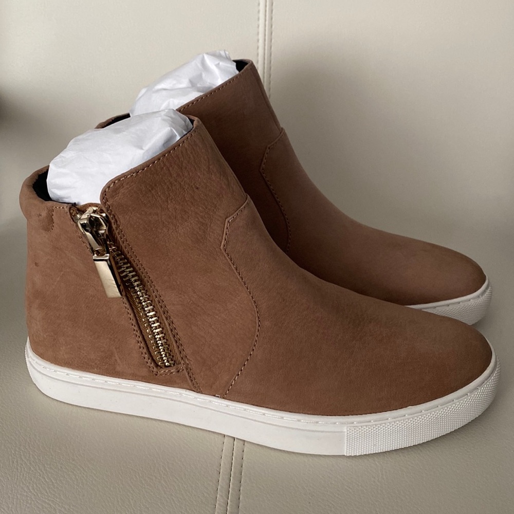Kenneth Cole Nude sneakers